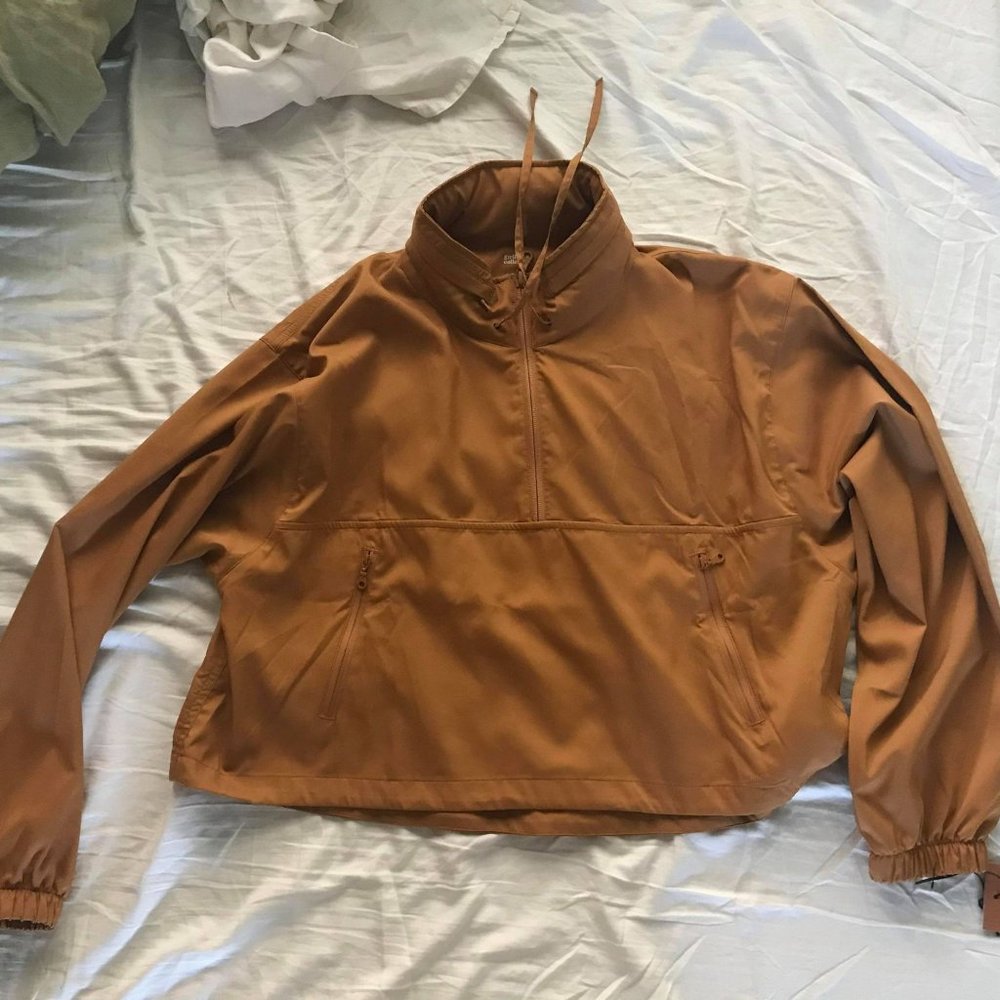 SOLD Girlfriend Collective Twig Windbreaker - Picture 6 of 7